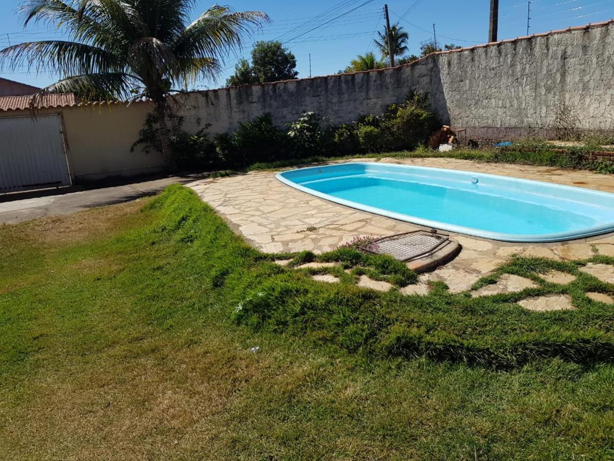 Otima Casa Caldas Novas 2 Km Do Centro Para Ate 14 Pesssoas Com Piscina Aquecida, Churrrasqueira, Wifi Bagian luar foto